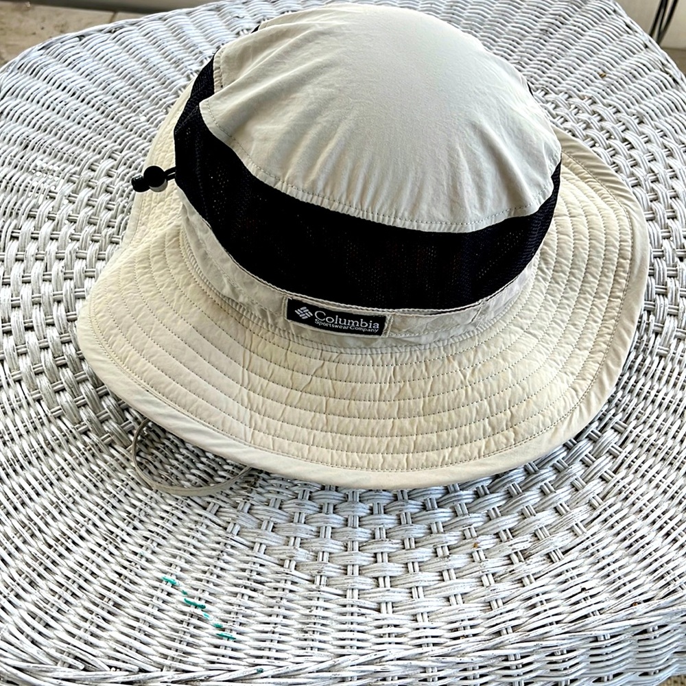 Columbia bucket hat